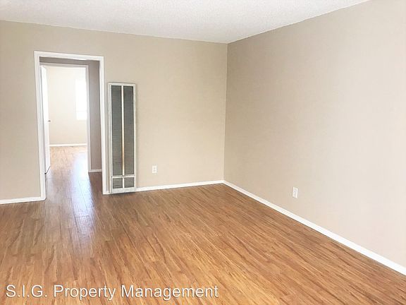 4th image of 1124 E Doran St APT C
