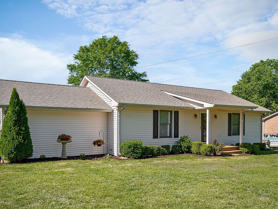 1st image of 3422 Southmeade Dr