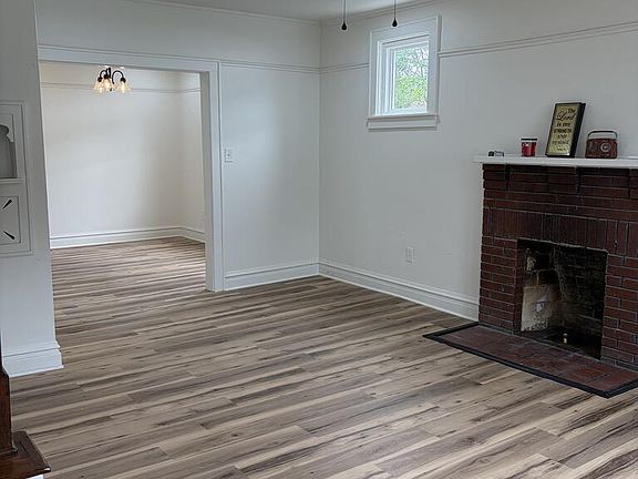 5th image of 277 Main St