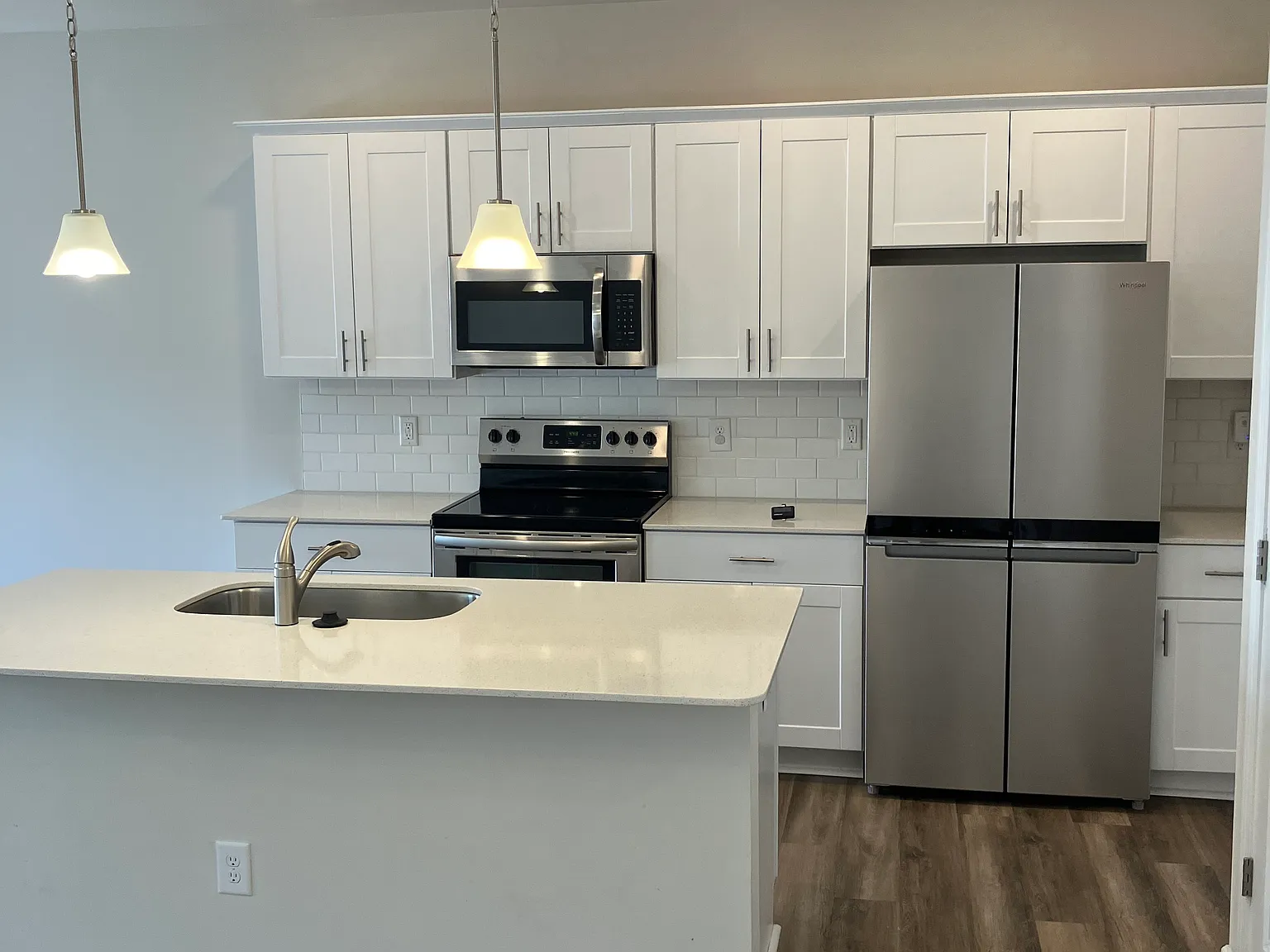 3 bed, 1708 sqft, $1,995 — Photo 3