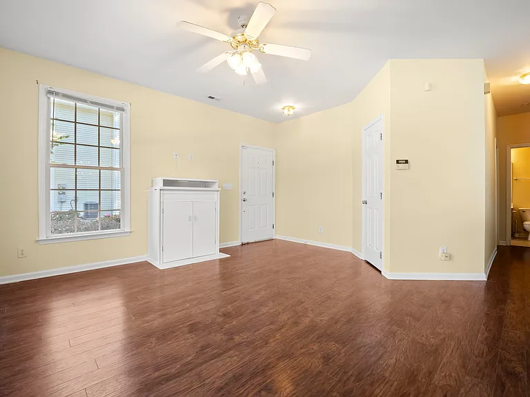 1511 Kudrow Ln — Photo 12
