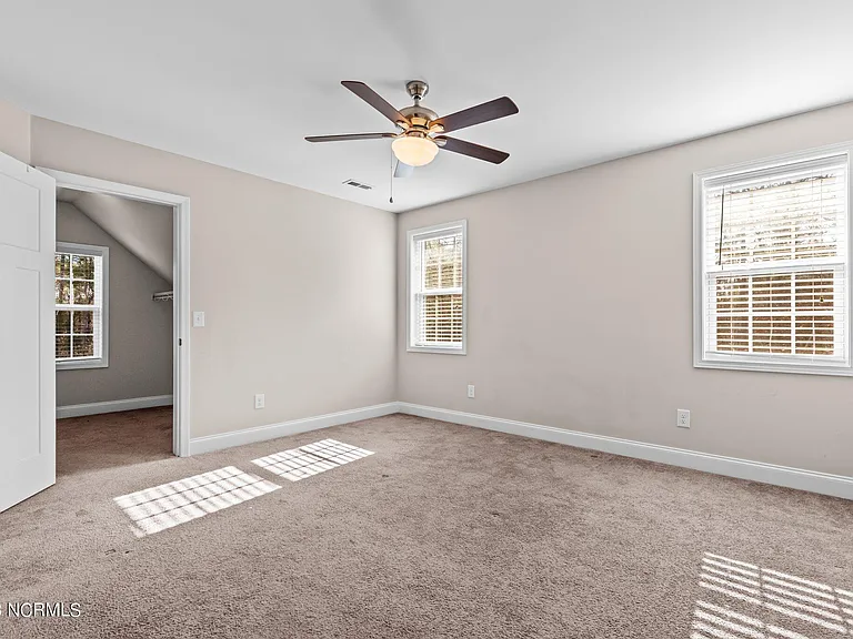 290 Adams Cir — Photo 26