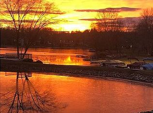 4461 Coles Dr, Columbus, IN 47201