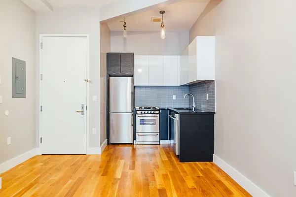 Rented by Nooklyn NYC LLC | media 15