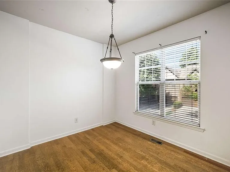 1798 Oakbrook Ln NW #8 — Photo 16