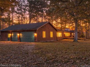 3120 Stanton Rd, Oxford, MI 48371