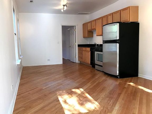 3rd image of 2329 N Geneva Ter APT 2RN