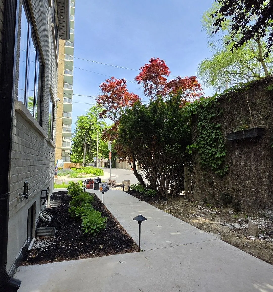 3 bed, $4,800 — Photo 2