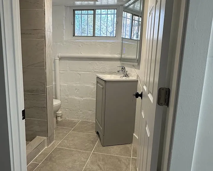 16 Bellair Pl #BASEMENT — Photo 2