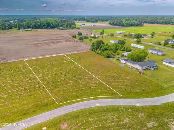122 Sand Ridge Drive, Beulaville, NC 28518