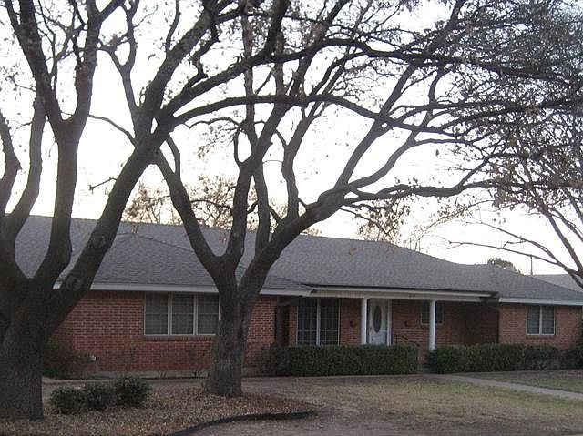 1st image of 318 Hill Haven Dr