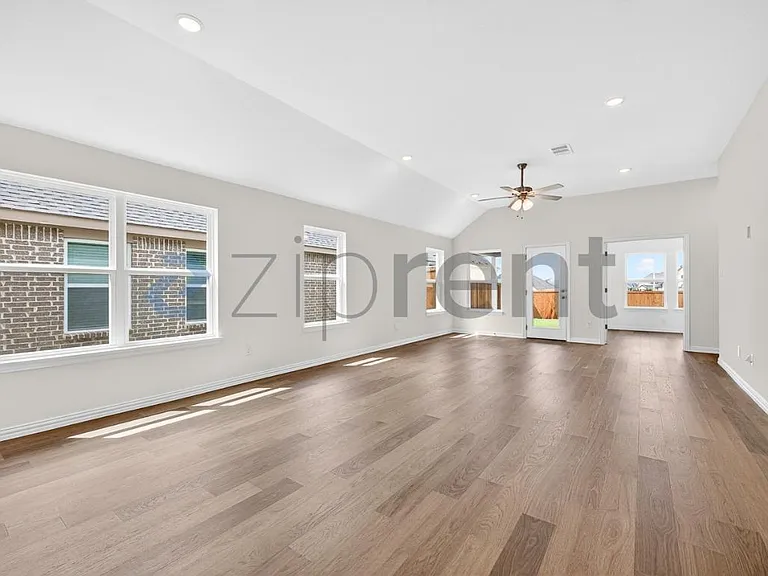 949 Schuberts Rd — Photo 15
