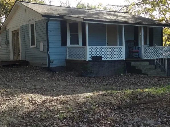 1101 Beardshire St, Sweetwater, TN 37874