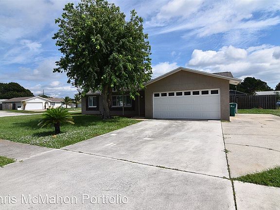 4th image of 1810 Dogwood Dr