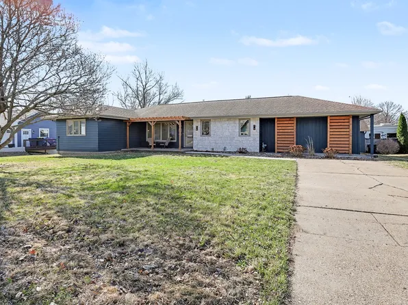 309 Independence St, Pella, IA 50219