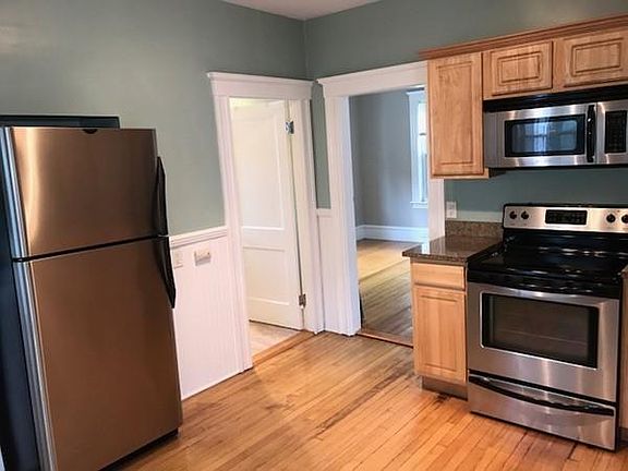 2nd image of 12 Prescott St #1