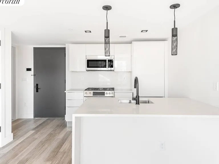 2218 Ocean Ave — Photo 3