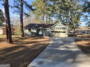 621 Maple Dr, Riverdale, GA 30274