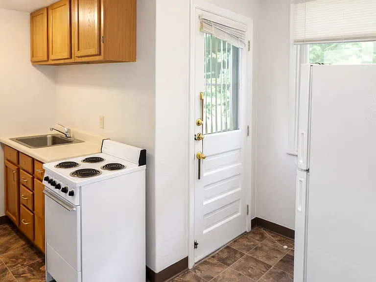 1-Bed/1-Bath (Unit 24)