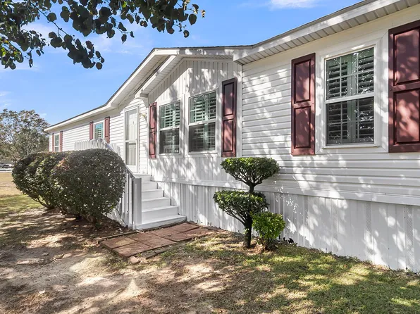 408 Treeline Dr, Moncks Corner, SC 29461