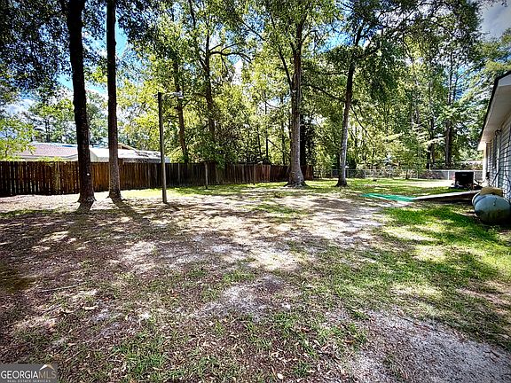 4th image of 103 Brookdale Ct