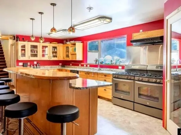 143 Mosquito Lake Rd, Haines, AK 99827