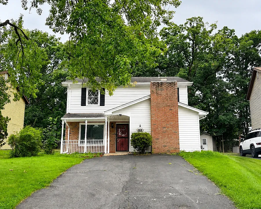 312 Hanford Ct