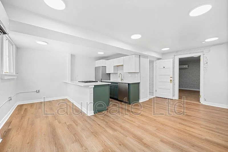 1 bed, 1.0 bath, 1085 sqft, $1,895 — Photo 3