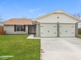 1516 Vulcan Cir, Edmond, OK 73003