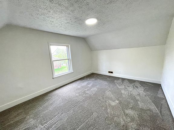 5th image of 80 Byers Ave #2