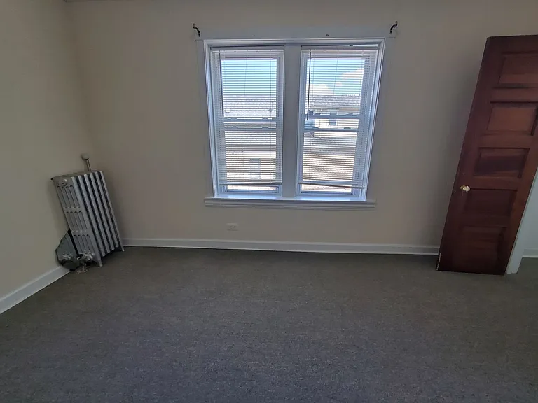 3056 W Irving Park Rd #2E — Photo 11