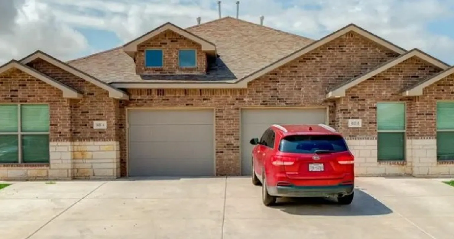3 bedroom townhome in the Cooper school district — Photo 2