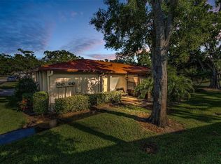 2240 Spruce Ln APT D, Palm Harbor, FL 34684