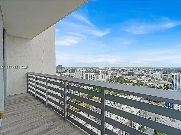 460 NE 28th St #3201 — Photo 24