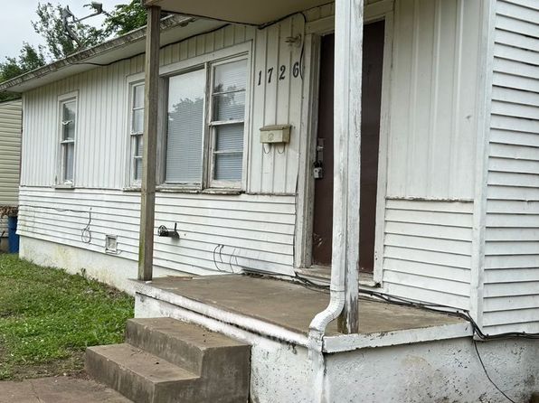 1726 E Young Pl