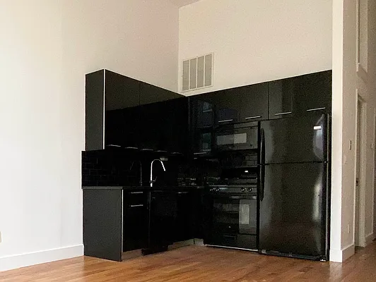 Rented by Compass | media 10