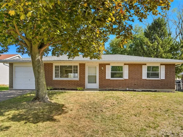 2411 New Castle Dr, Troy, OH 45373