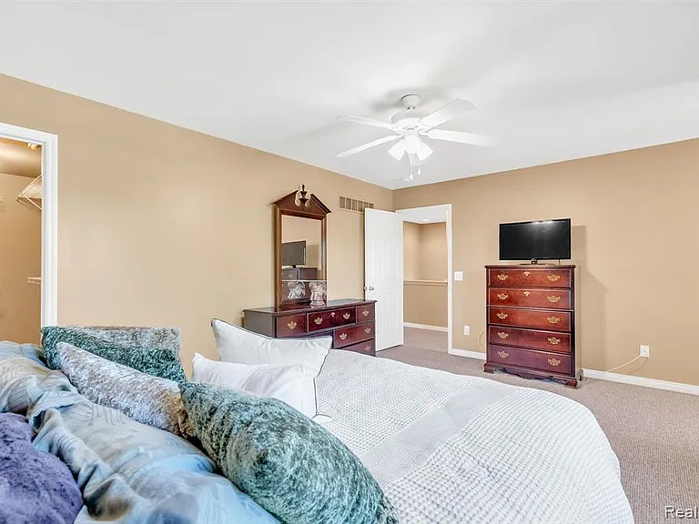 42682 Park Crescent Dr — Photo 28
