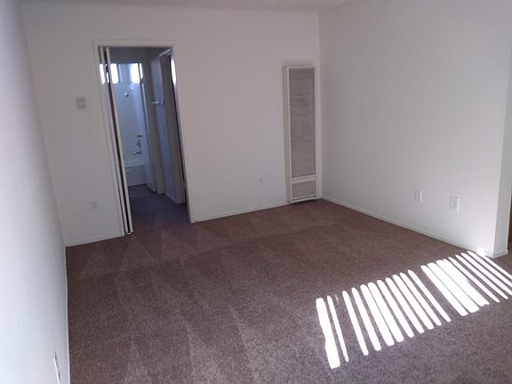 4th image of 6129 Cahuenga Blvd APT 108