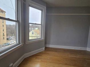 15 Crescent Pl APT 2, Yonkers, NY 10704