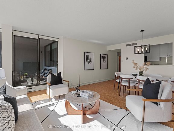 2nd image of 914 Yonge St #1506