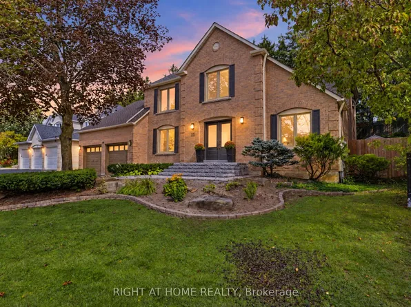 11 Harrowsmith Pl, Richmond Hill, ON L4E 2K1