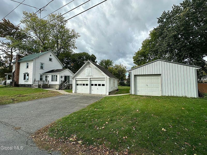 2nd image of 46 Boulevard