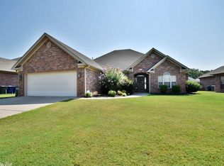 1920 Penny St, Conway, AR 72034