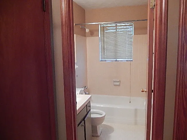4697 Wooddale Ave — Photo 18