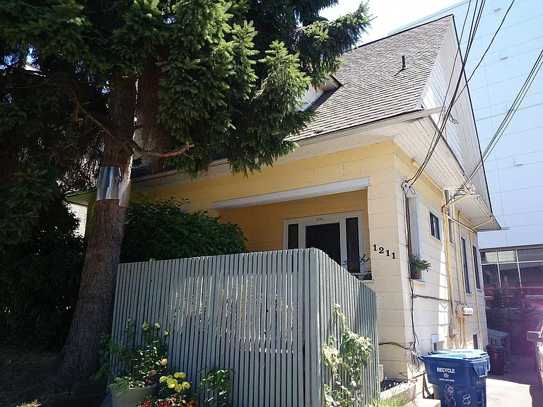 1211 E Olive St #A — Photo 7
