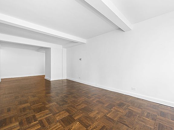 4th image of 300 E 57th St APT 8B