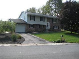 215 Timber Rd, Pottsville, PA 17901