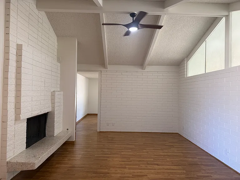 602 N B St — Photo 8