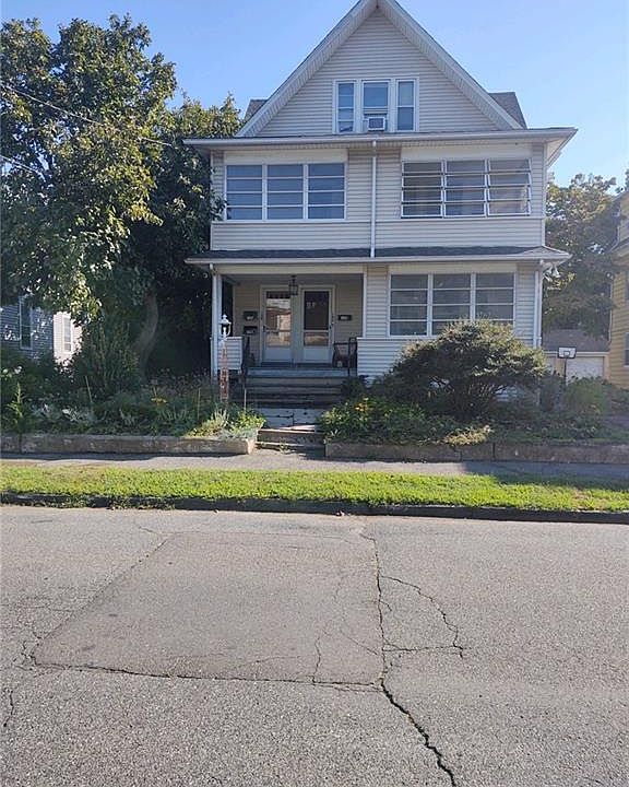 Exterior 158 Scofield Avenue